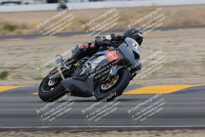 media/Jan-14-2023-SoCal Trackdays (Sat) [[497694156f]]/Turn 4 Set 2 (1030am)/